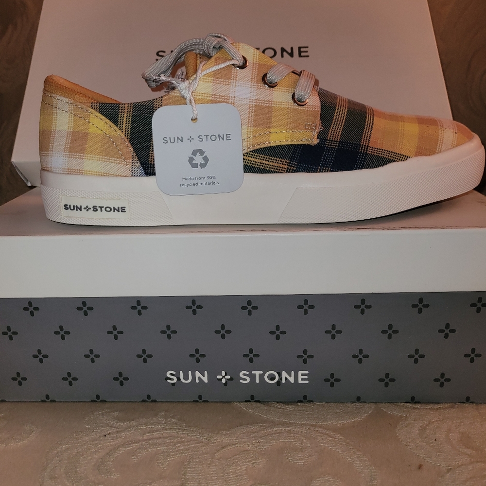 Sun + Stone - Picture 3 of 4